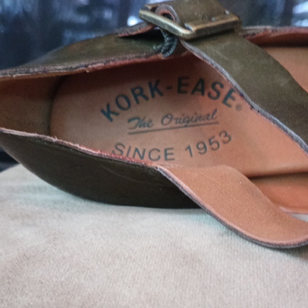 Kork-Ease Olive Green Mary Jane Platform Heels - Picture 3 of 7